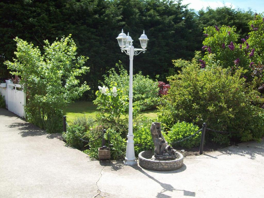 Fifth Milestone Cottage Dunnington Экстерьер фото